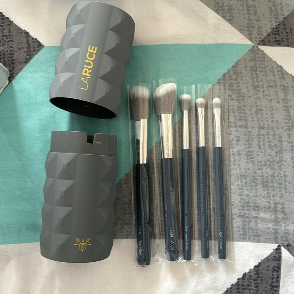 LARUCE 5 brush set